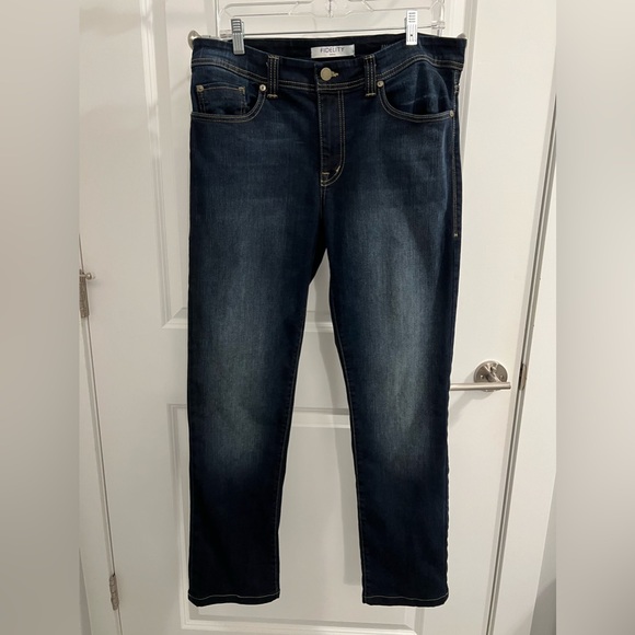 Fidelity Jeans - Picture 1 of 3